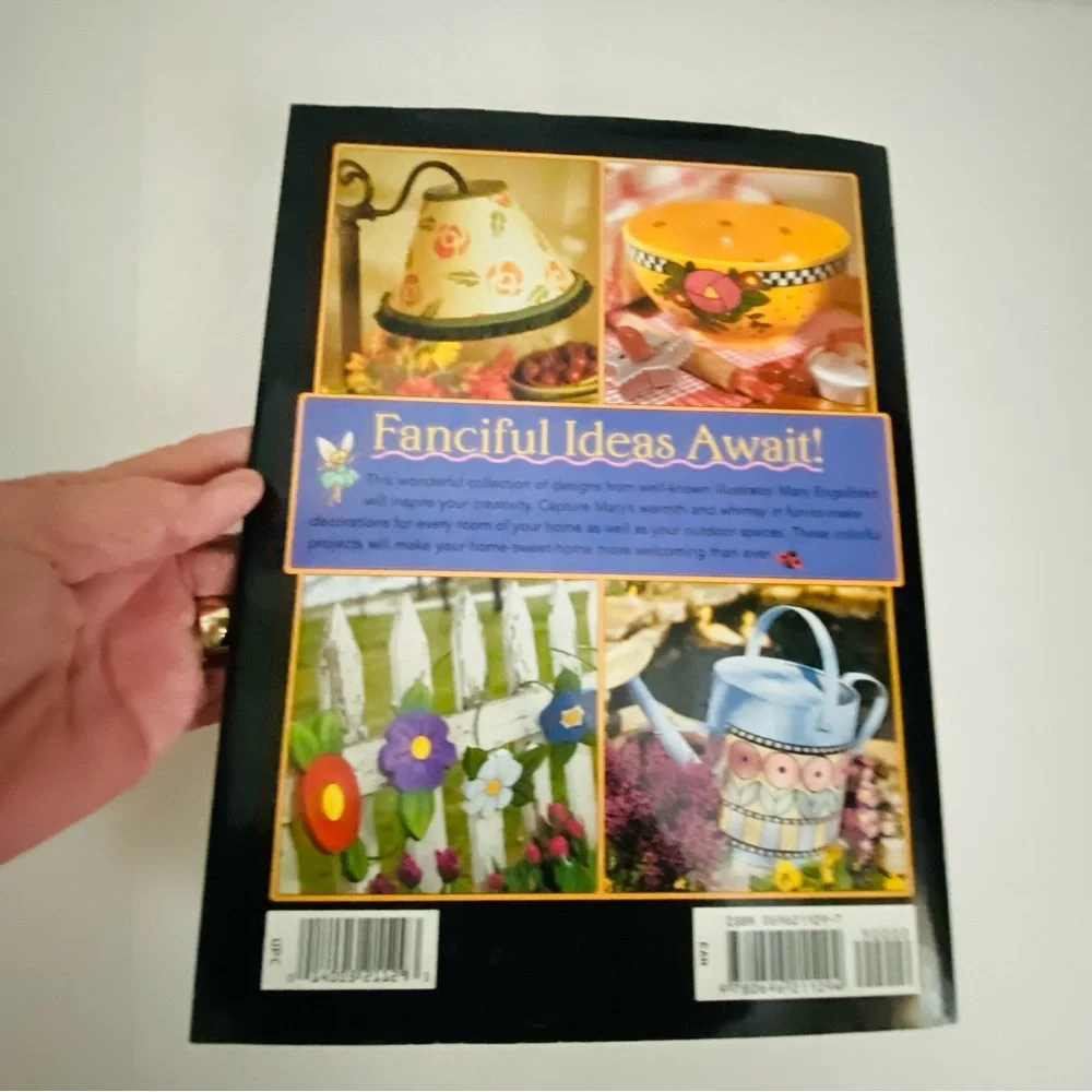 Mary Engelbreit Decorating Ideas Book Ideas Indoors and Out Colorful Home Ideas
